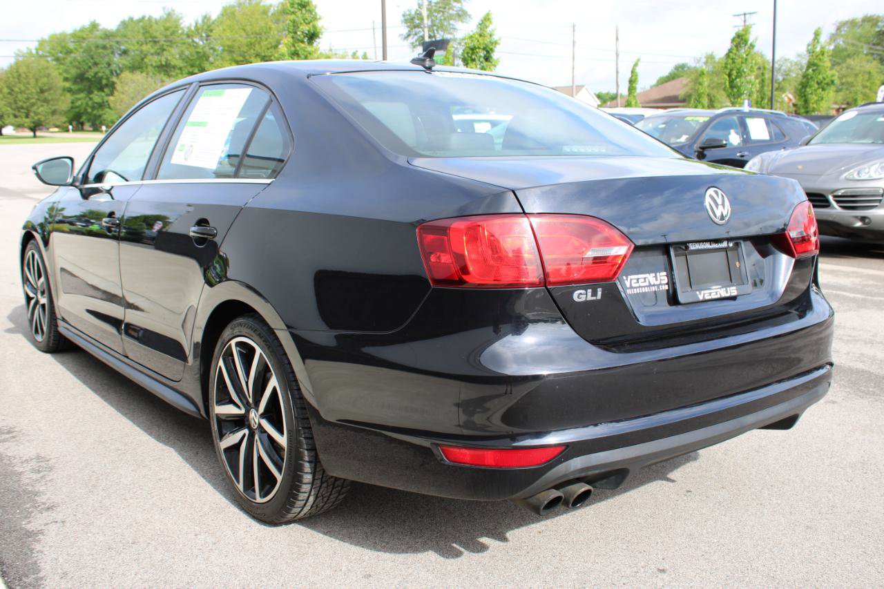 Used 2013 Volkswagen Jetta GLI Autobahn image 4