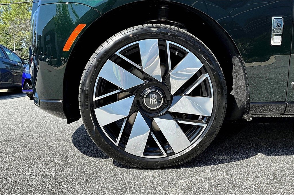 New 2026 Rolls-Royce Cullinan image 12