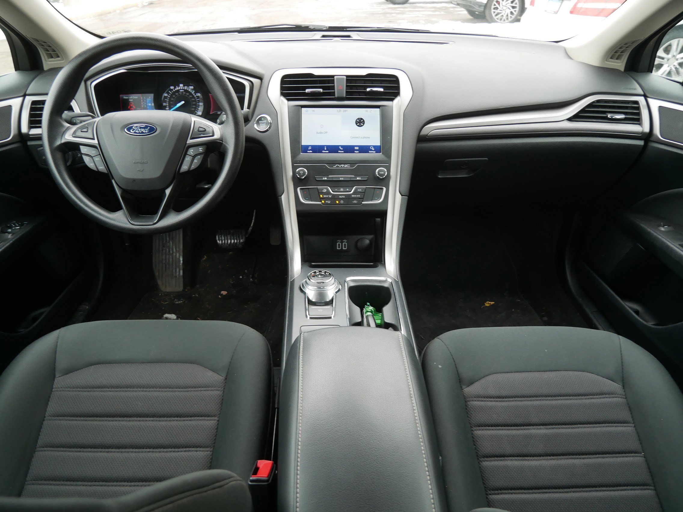 Used 2020 Ford Fusion SE image 10