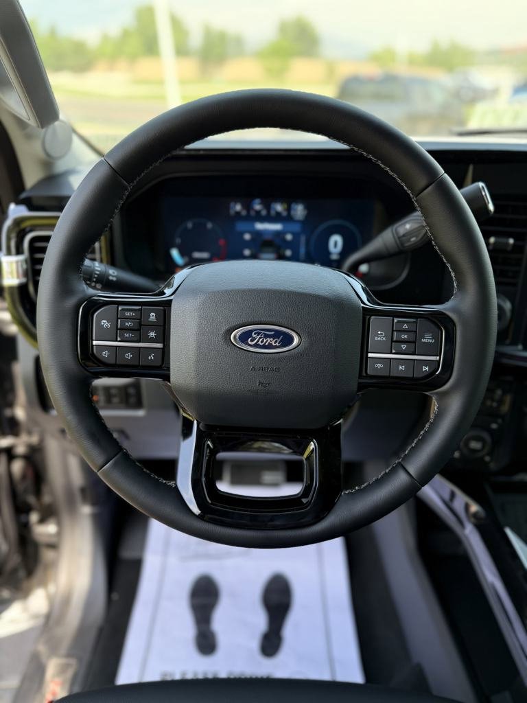 New 2025 Ford F250 Lariat w/ Lariat Ultimate Package image 15