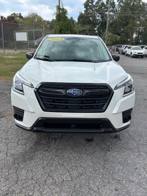 Used 2022 Subaru Forester 2.5i AWD/4WD image 2