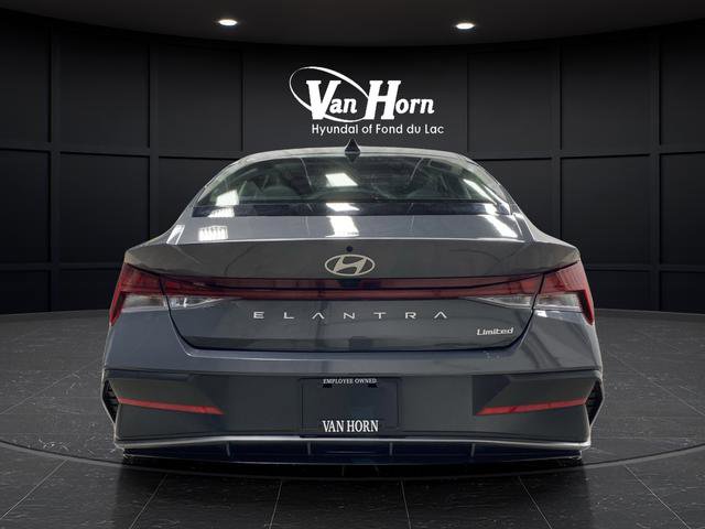 Certified 2025 Hyundai Elantra Limited image 6