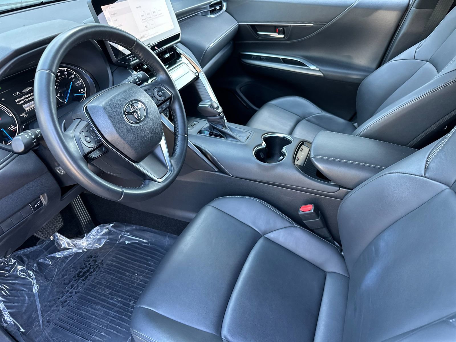 Used 2024 Toyota Venza XLE AWD/4WD image 10