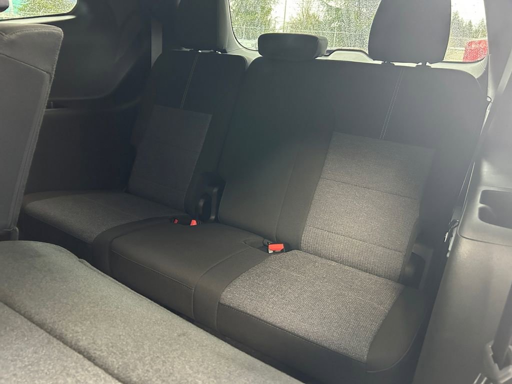 Used 2025 GMC Acadia Elevation image 35
