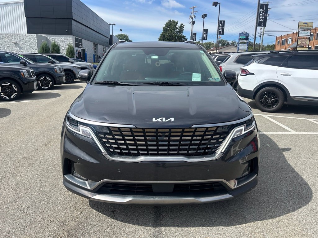 Certified 2024 Kia Carnival SX FWD image 2