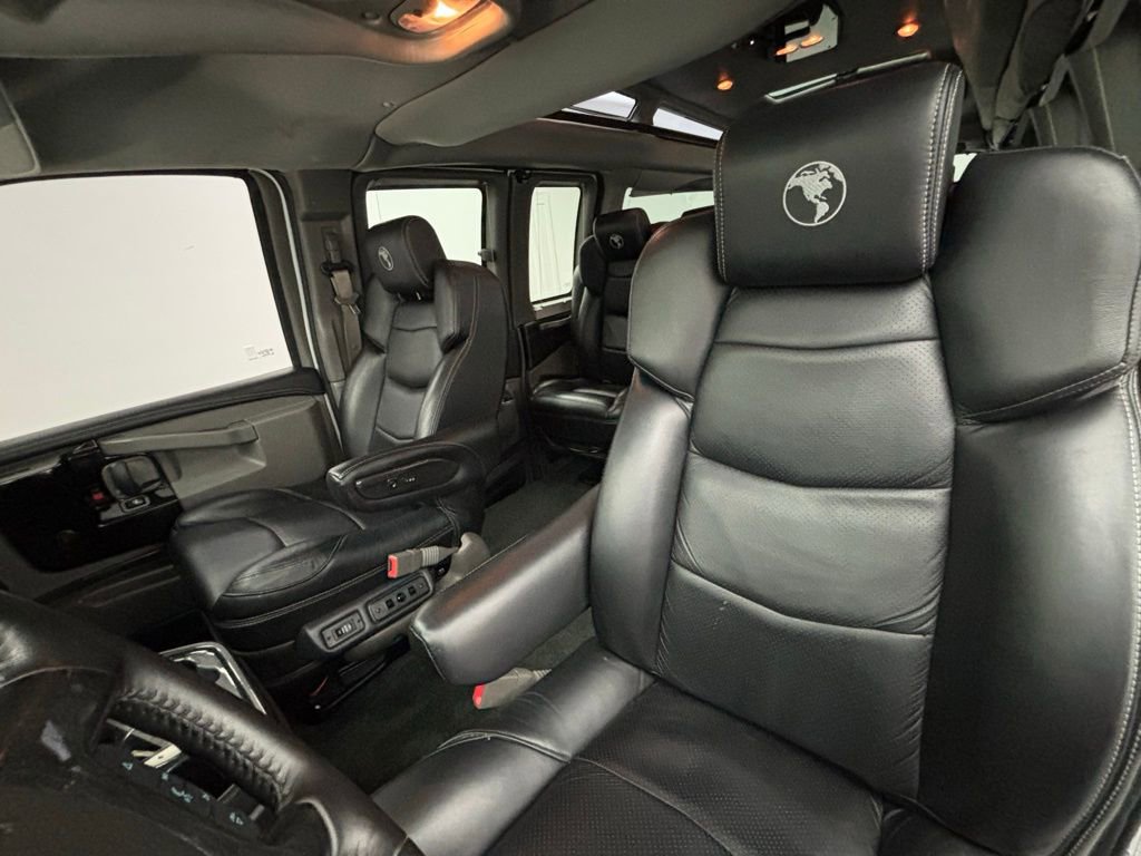 Used 2020 Chevrolet Express 2500 Extended w/ Enhanced Convenience Package image 21