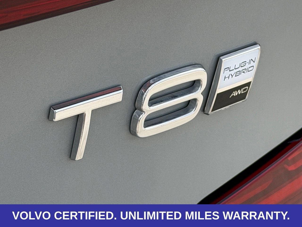 Certified 2025 Volvo S60 T8 Plus w/ Climate Package AWD/4WD image 11