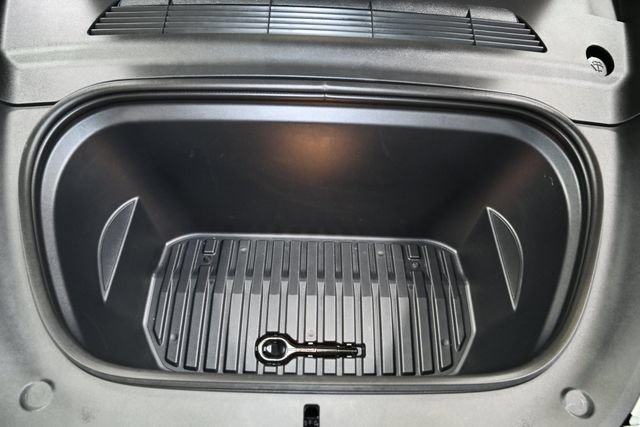 Used 2023 Tesla Model Y Long Range AWD/4WD image 17