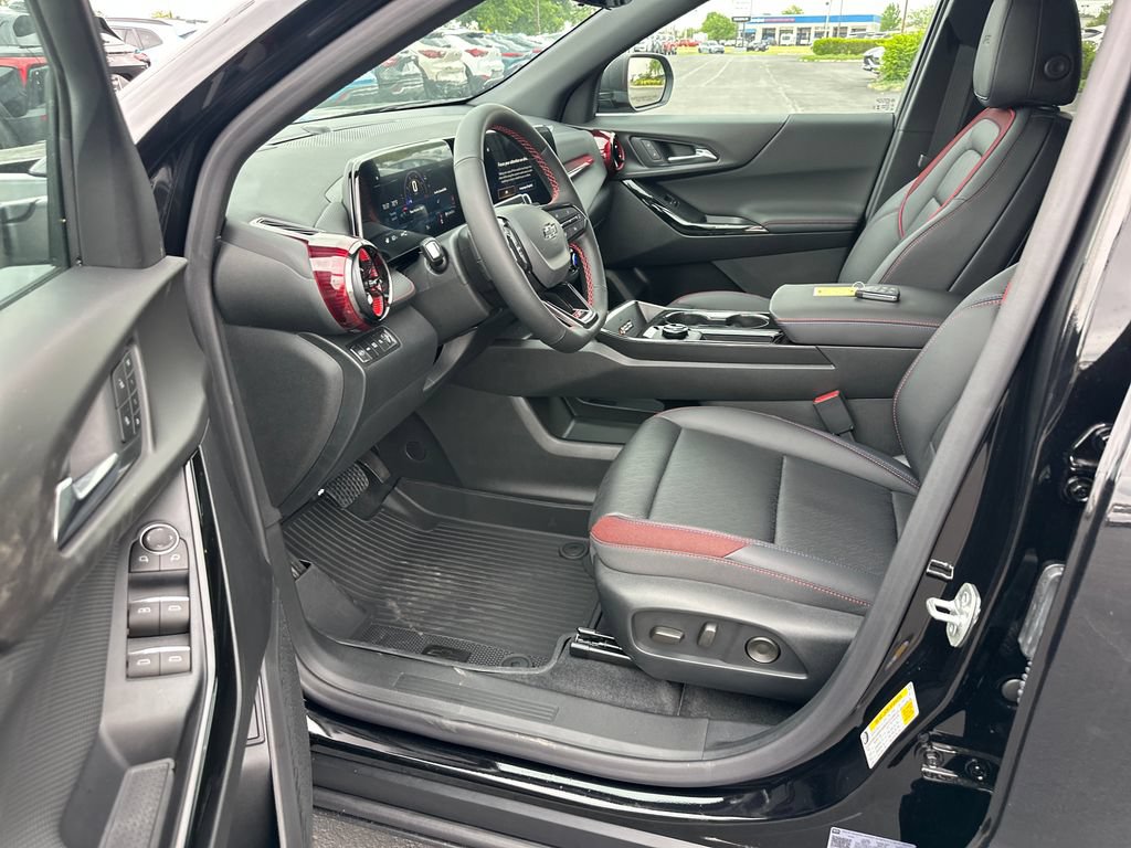 New 2026 Chevrolet Equinox RS w/ Convenience Package III AWD/4WD image 11