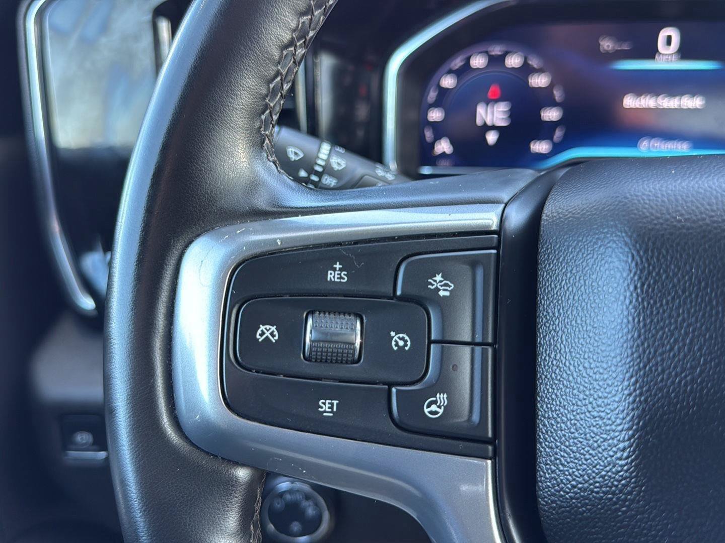 Used 2025 Chevrolet Silverado 1500 LT AWD/4WD image 27