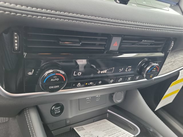 New 2026 Nissan Rogue Platinum AWD/4WD image 27