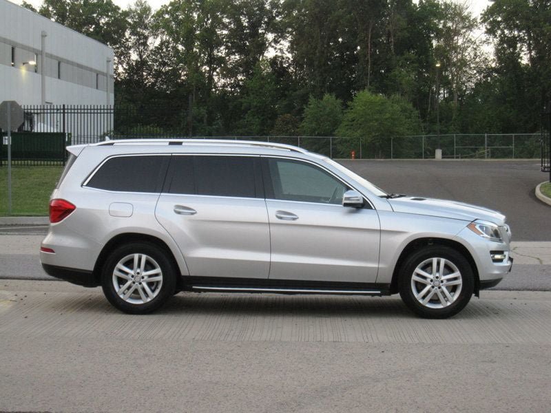 Used 2015 Mercedes-Benz GL 320 BlueTEC 4MATIC image 9