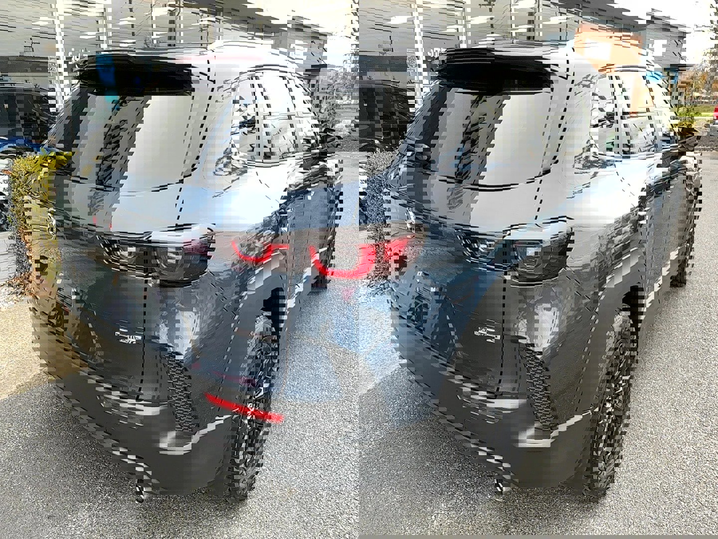 Used 2024 MAZDA CX-50 AWD 2.5 S w/ Preferred Package image 3