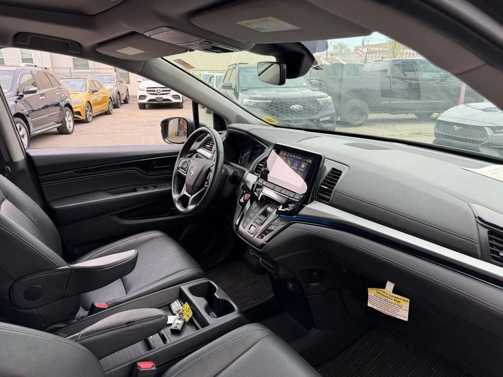 Used 2023 Honda Odyssey Touring image 14