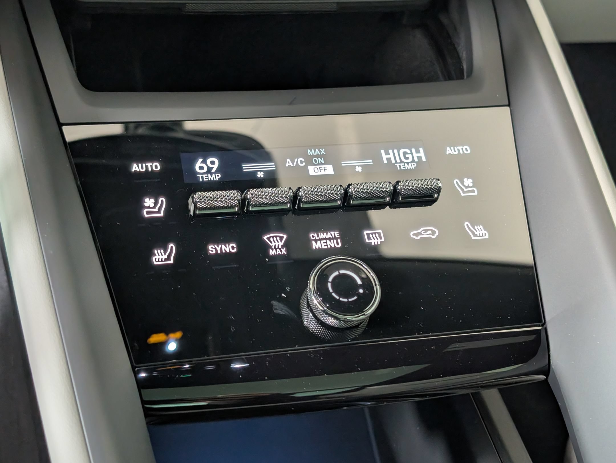 New 2025 Porsche Macan 4S Electric AWD/4WD image 26