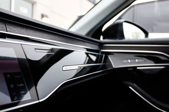 Used 2019 Audi A8 L 3.0T w/ Lighting Package image 86