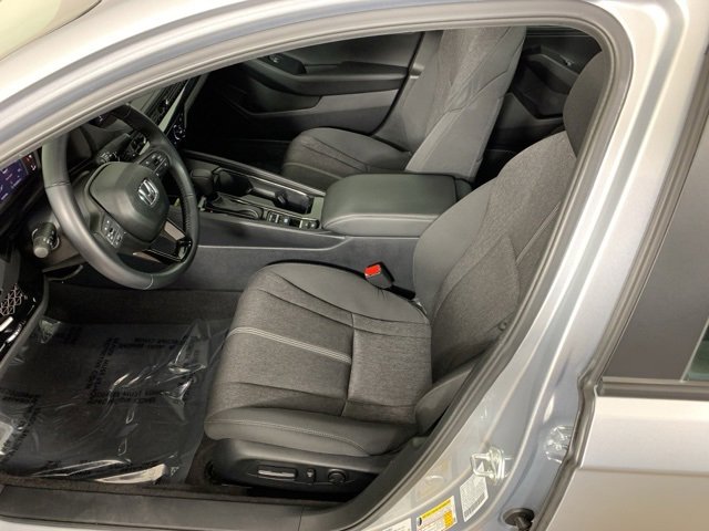 Used 2025 Honda Accord Sport image 28