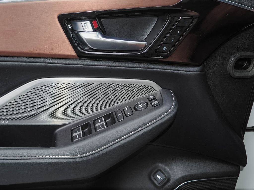 Used 2022 Acura MDX SH-AWD w/ Technology Package image 29