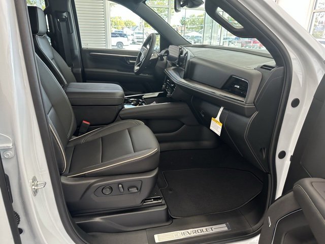 New 2026 Chevrolet Suburban Premier w/ Sun And Tow Package image 18