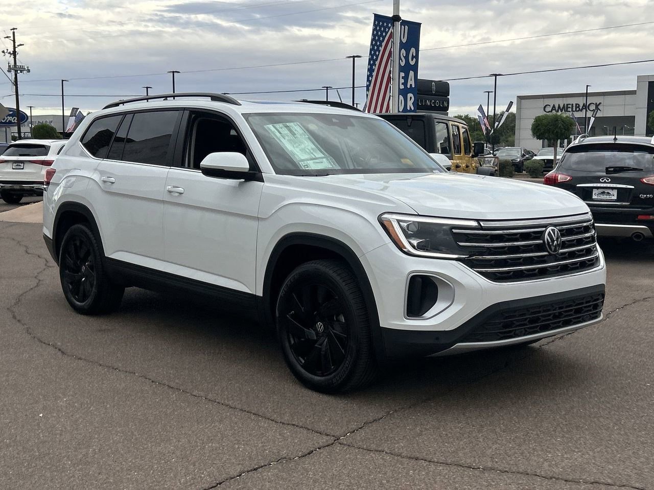 New 2026 Volkswagen Atlas SE image 2