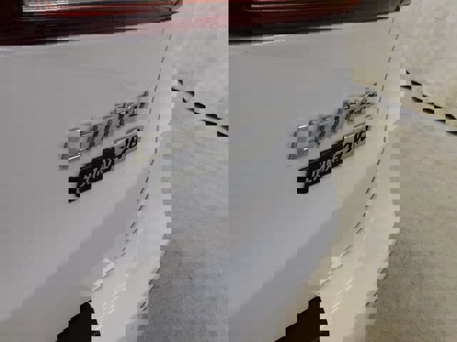 Used 2017 Hyundai Santa Fe Limited image 9