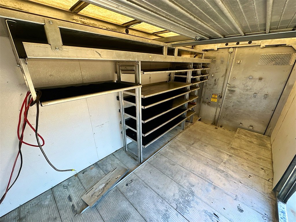 Used 2018 Isuzu NPR image 13