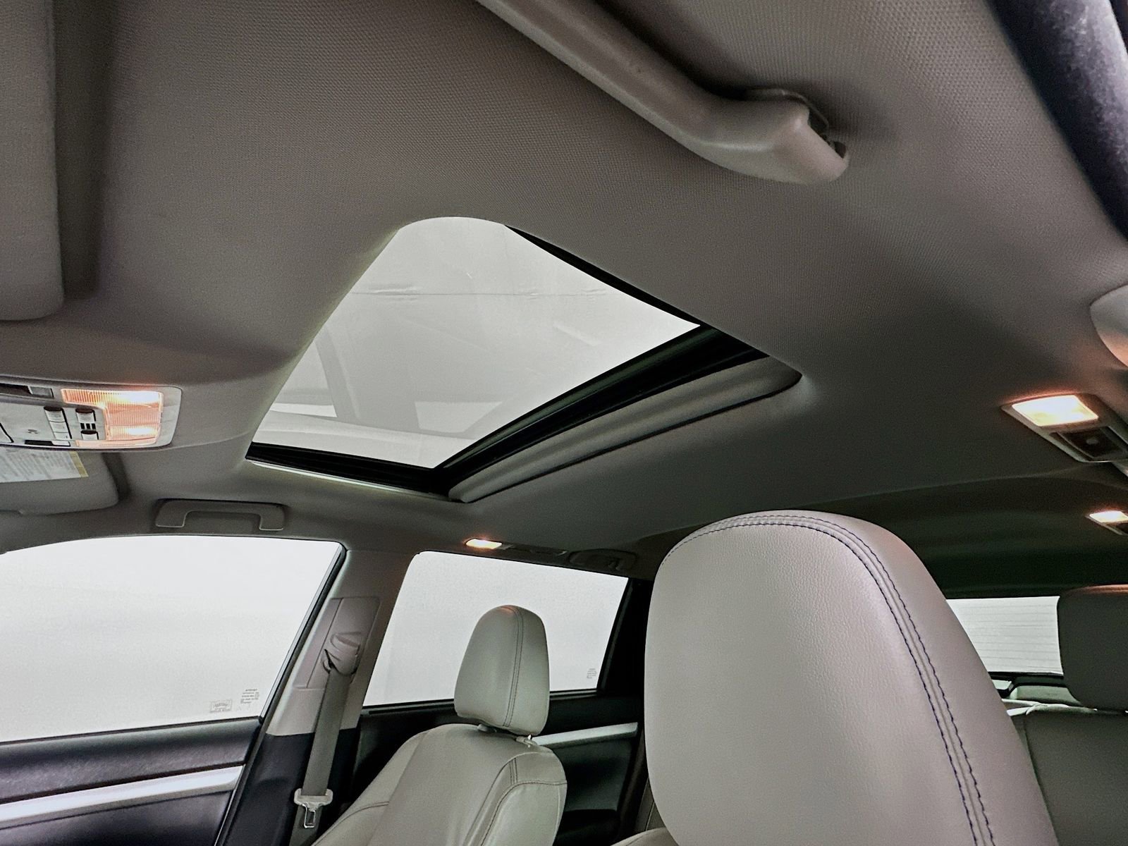 Used 2015 Toyota Highlander XLE image 23