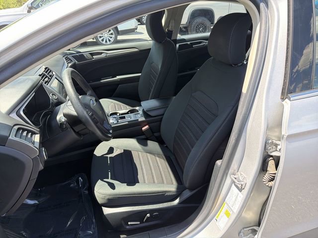 Used 2019 Ford Fusion SE FWD image 20