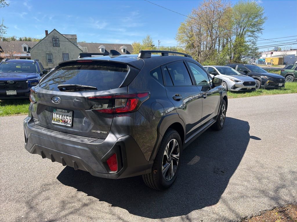 Used 2025 Subaru Crosstrek 2.0i Premium image 4