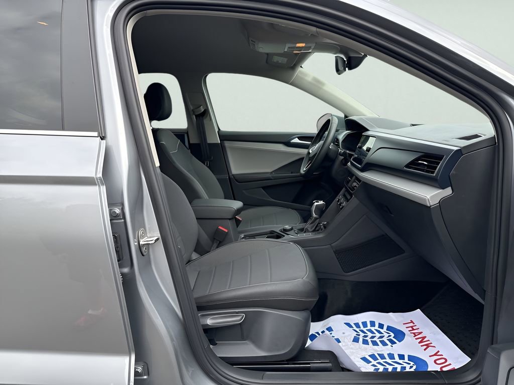 Used 2024 Volkswagen Taos SE image 12