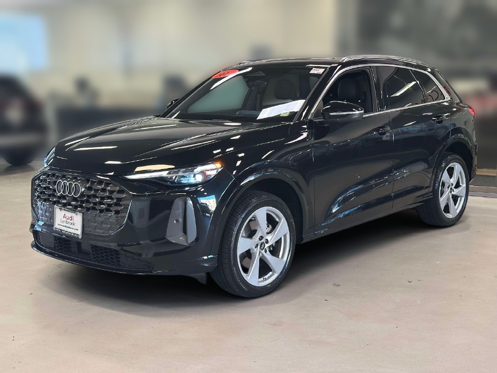 Used 2025 Audi Q5 Premium Plus w/ Premium Plus AWD/4WD image 3