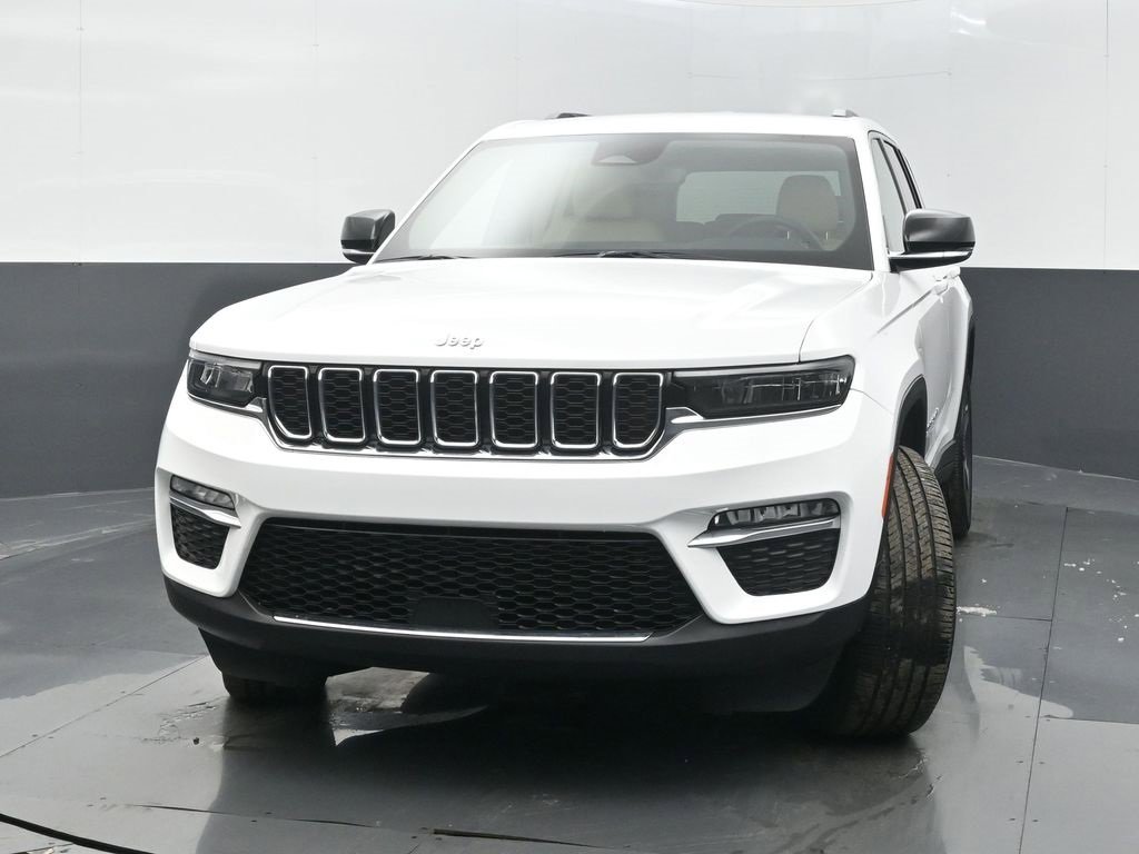Used 2023 Jeep Grand Cherokee Limited image 3