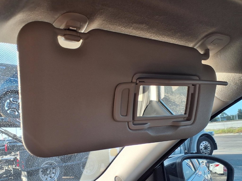Used 2024 Nissan Sentra SR FWD image 11
