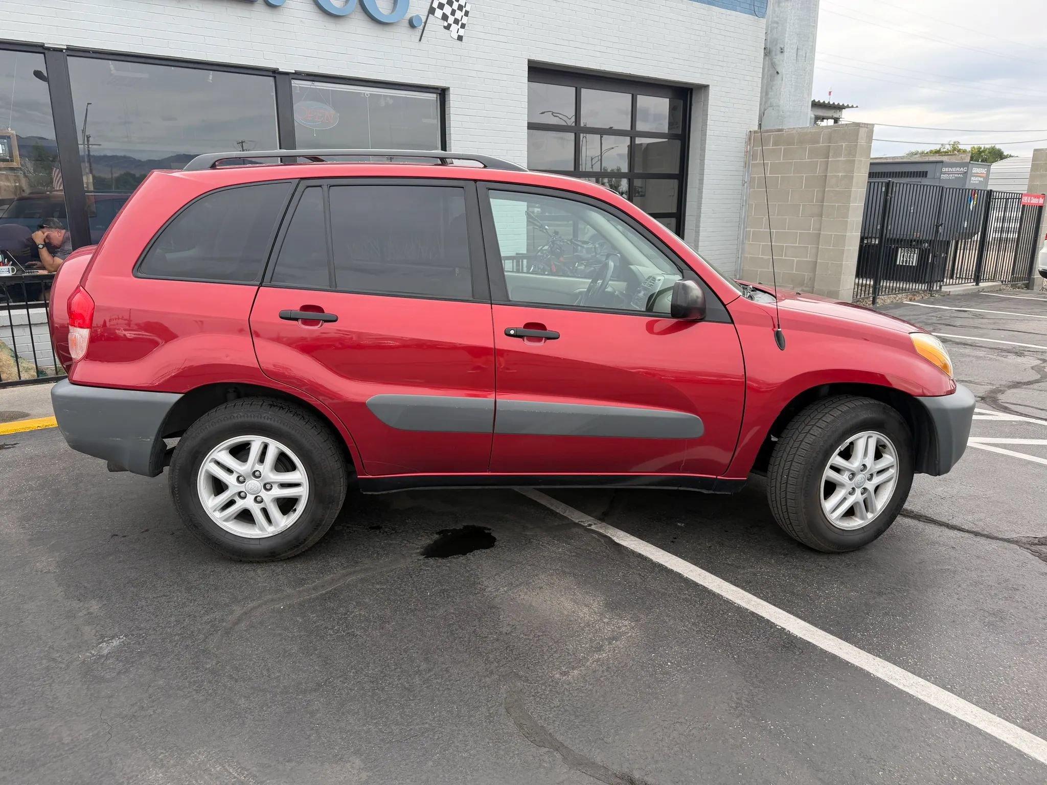 Used 2001 Toyota RAV4 2WD w/ Quick-Order Pkg image 9