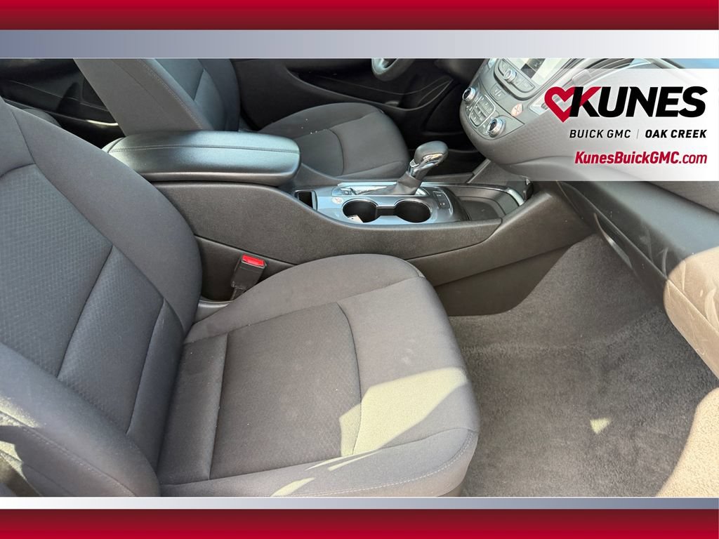 Used 2024 Chevrolet Malibu LT FWD image 38