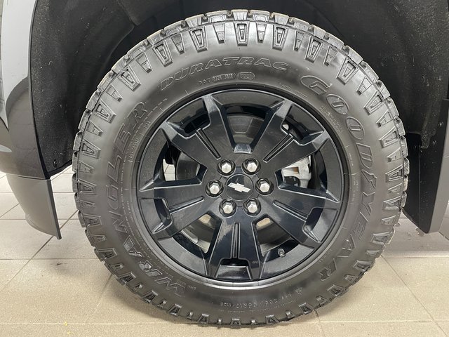 Used 2021 Chevrolet Colorado Z71 w/ Z71 Midnight Edition AWD/4WD image 7
