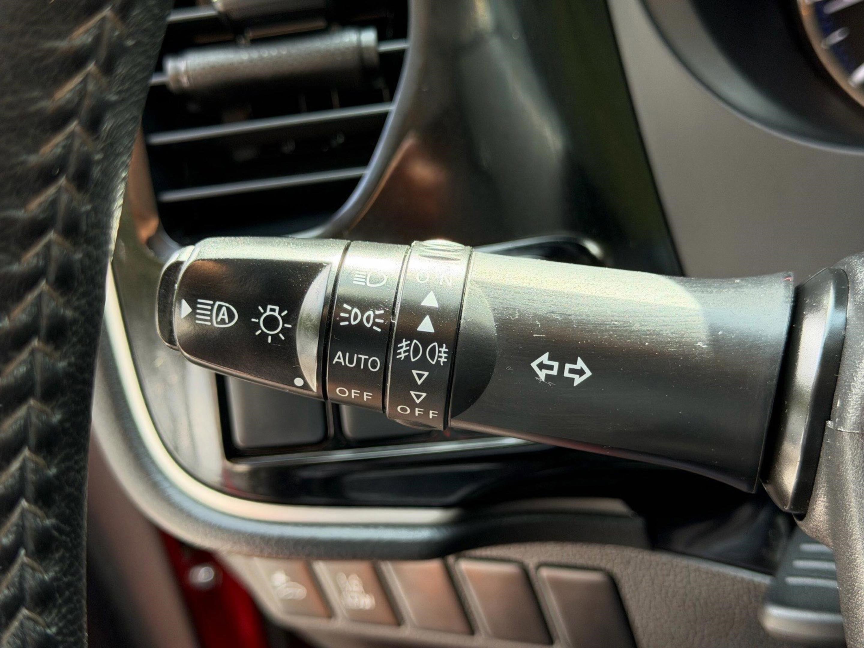Used 2020 Mitsubishi Outlander SE FWD image 23