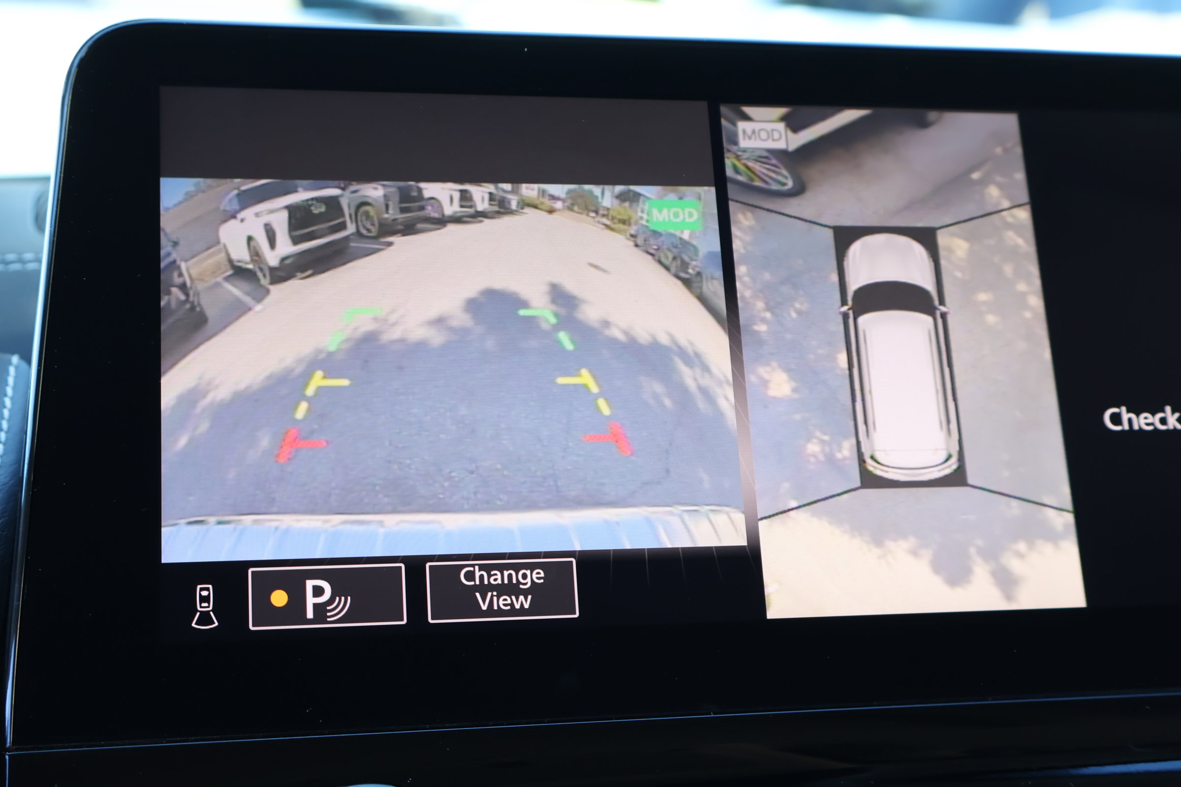 Certified 2024 INFINITI QX80 Premium Select w/ Cargo Package image 4