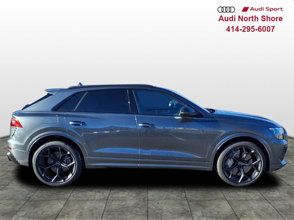 New 2026 Audi RS Q8 performance image 3