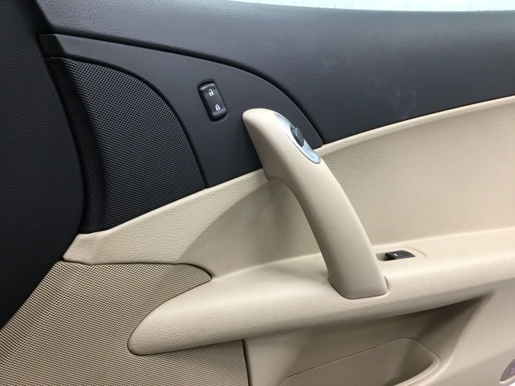 Used 2005 Chevrolet Corvette Coupe w/ Preferred Equipment Group image 18