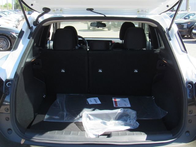 New 2026 Nissan Kicks SV FWD image 5