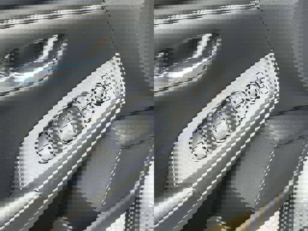 Used 2023 Nissan Sentra SV w/ All-Weather Package FWD image 15