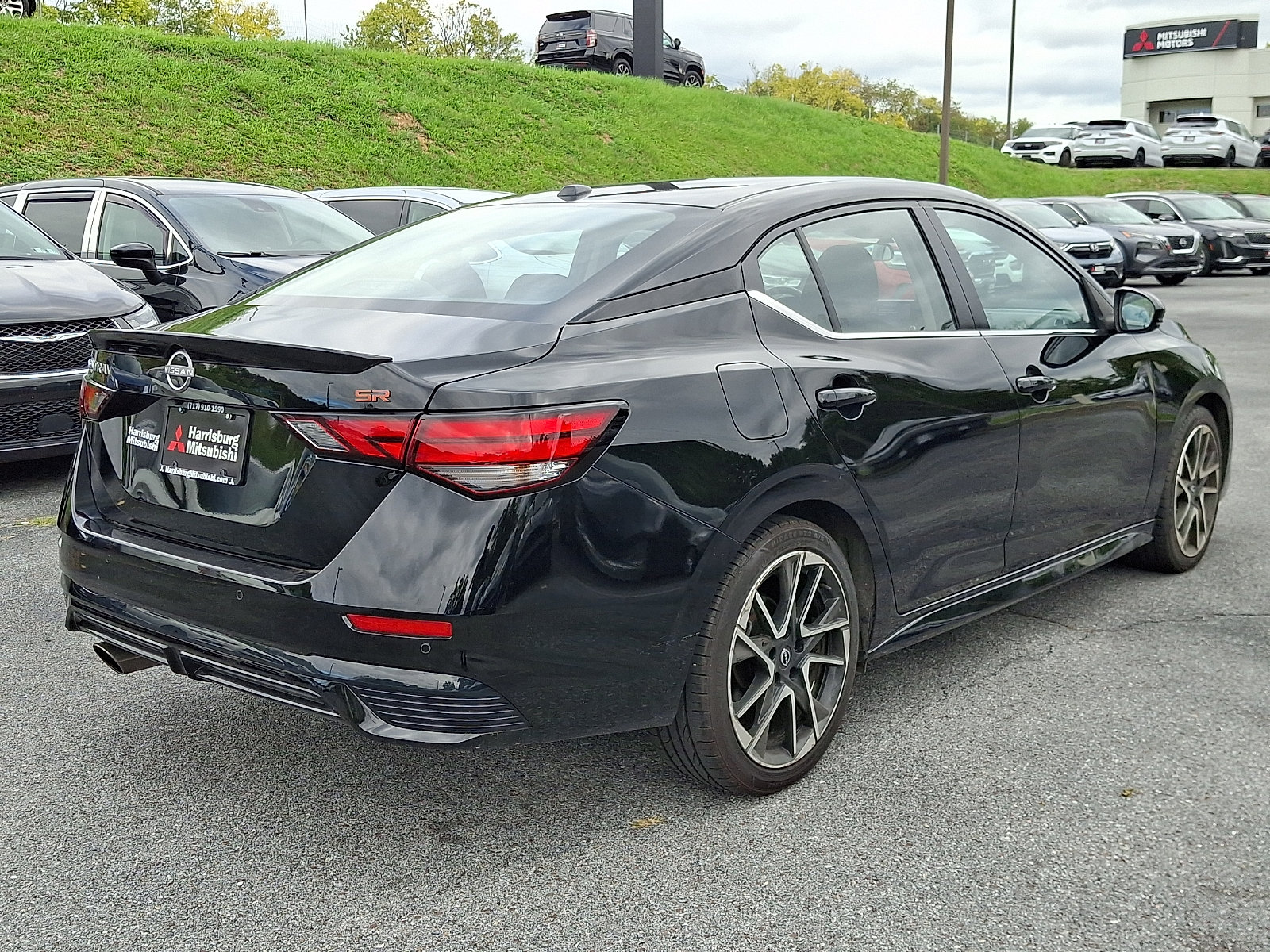 Used 2025 Nissan Sentra SR FWD image 6