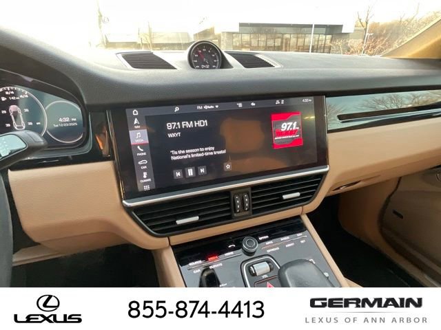 Used 2020 Porsche Cayenne image 18