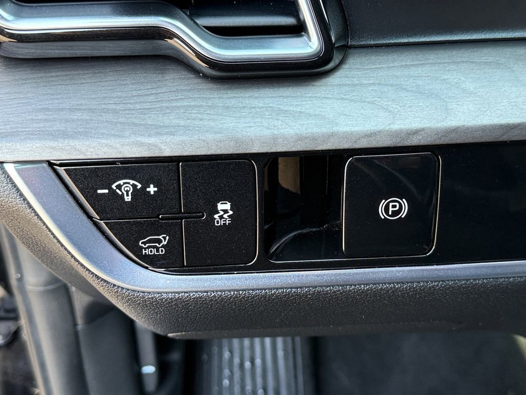 Certified 2024 Kia Sportage X-Line w/ X-Line Premium Package image 23