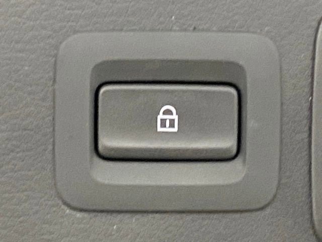 Used 2024 MAZDA CX-30 AWD 2.5 S w/ Preferred Package image 13