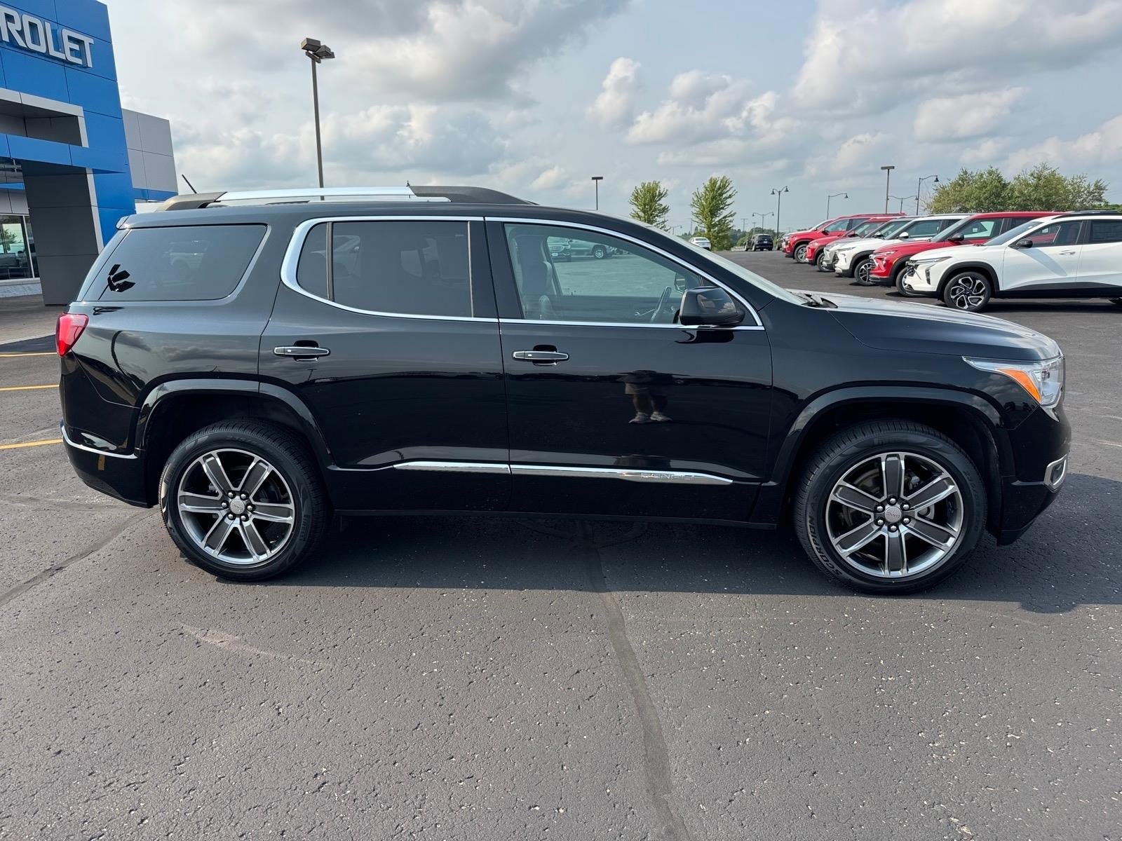 Used 2019 GMC Acadia Denali w/ Technology Package AWD/4WD image 2