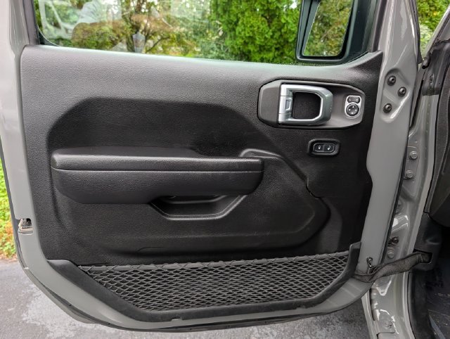 Used 2021 Jeep Gladiator Sport AWD/4WD image 34