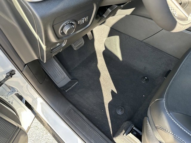 New 2025 Jeep Grand Cherokee L Altitude image 24