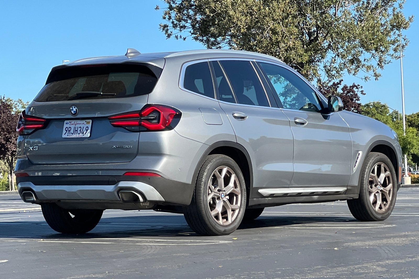 Used 2023 BMW X3 xDrive30i w/ Premium Package image 4